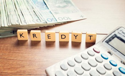 Raty kredytów rosną, banki widzą popyt na stałą stopę