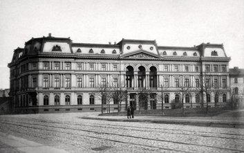 Dla warszawskich elit pałac był szczytem luksusu, zdjęcie z drugiej połowy XIX wieku