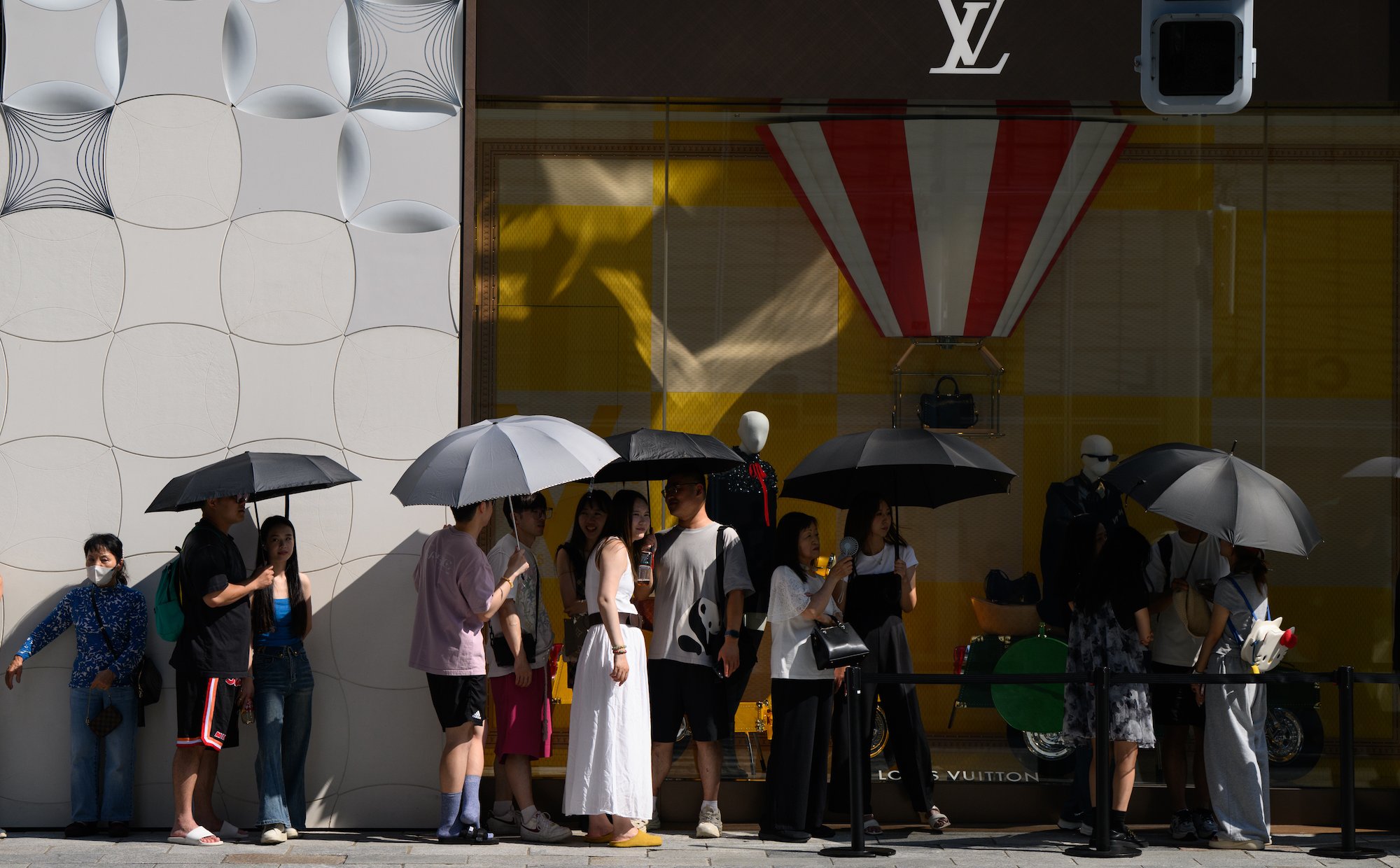 „Zbuntowana” klasa średnia. Ten raport to dzwonek alarmowy dla branży luksusowej