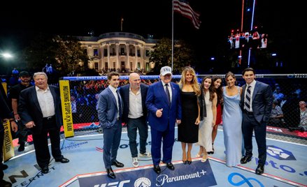 Z okazji 80. urodzin Donalda Trumpa przed Białym Domem odbyła się gala MMA