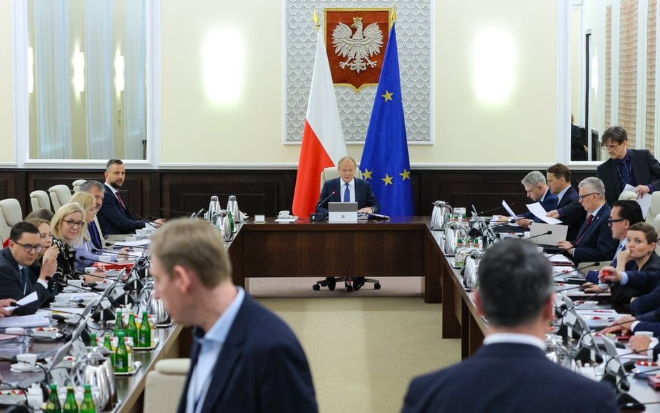 Premier Donald Tusk na posiedzeniu rządu w KPRM w Warszawie