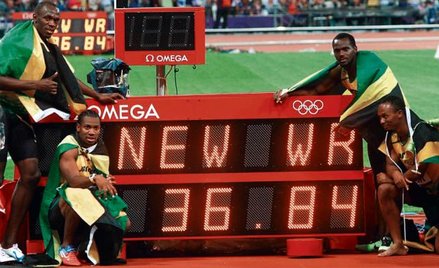 Jamajska sztafeta 4 x 100 m i jej rekord świata. Z lewej Usain Bolt i Yohan Blake, z prawej Nesta Ca