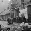 Zbiórka oddziału przy ul. Pańskiej 105 na Woli, w pobliżu dzisiejszej siedziby „Rzeczpospolitej”