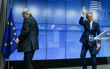 Jean-Claude Juncker i Donald Tusk po szczycie UE