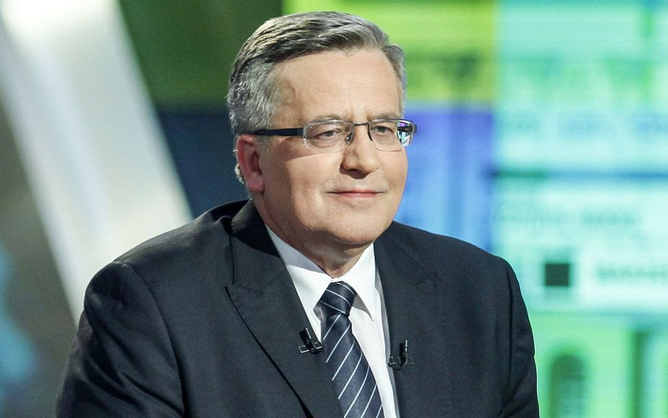 Komorowski: Zwalniają wiceministrów? A co w rządzie robi Szydło?