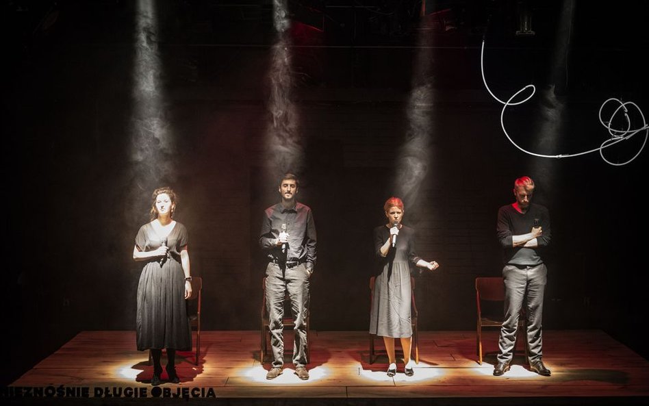 Nieznośnie długie objęcia