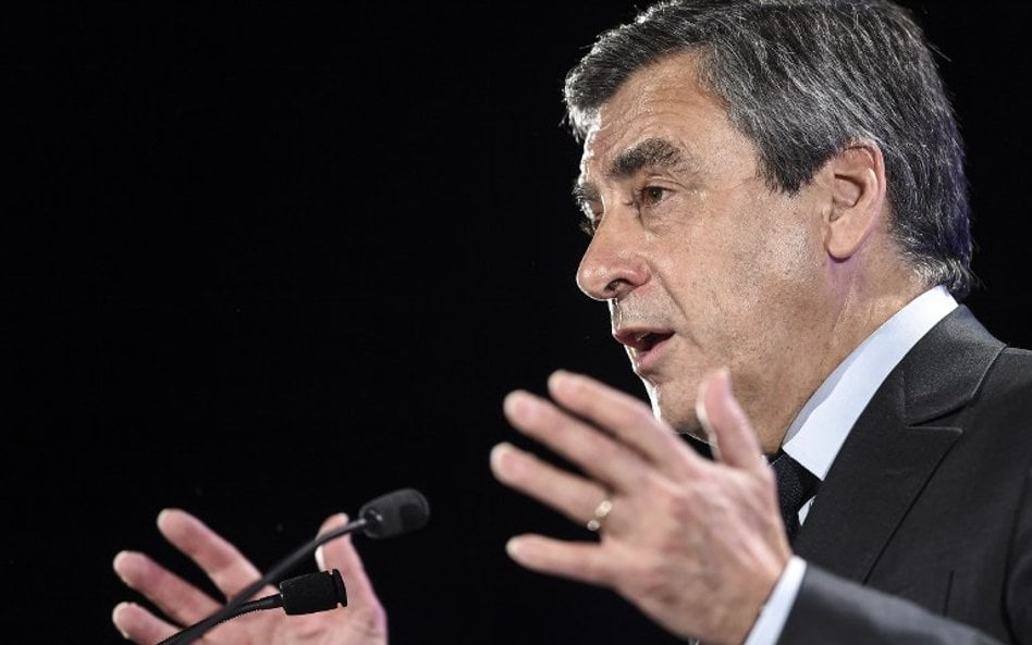 Fillon: Trzeba było zakazać wiecu Turka