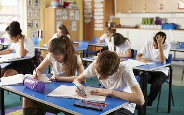 Wielka Brytania: 120 funtów kary za spóźnianie się do szkoły