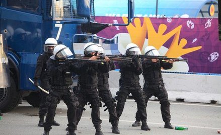 Tylko w wyjątkowych sytuacjach policja strzeli do napastnika bez uprzedzenia