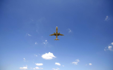 Według Departamentu Transportu, popyt na rynku lotniczych przewozów pasażerskich wzrósł w ubiegłym r