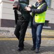 Agresywny dziadek po zatrzymaniu przez policję