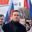 Aleksiej Nawalny na demonstracji 29 lutego 2020 r. w Moskwie, z żoną Julią (z prawej) i opozycjonist
