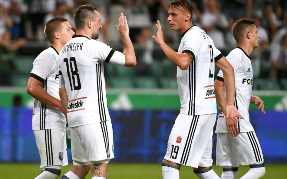 Michał Kucharczyk (drugi od lewej) wrócił po operacji kolana i w poprzedniej rundzie eliminacji do L