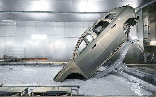 BMW uruchamia w węgierskim Debreczynie nową fabrykę