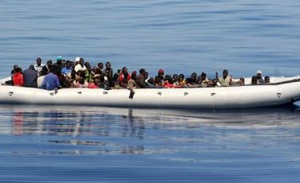 Imigranci z Somalii u włoskich wybrzezy (fot. noborder network)