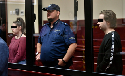 Oskarżeni Sebastian J. (P) i Martyna S. (L) w Sądzie Okręgowym w Świdnicy