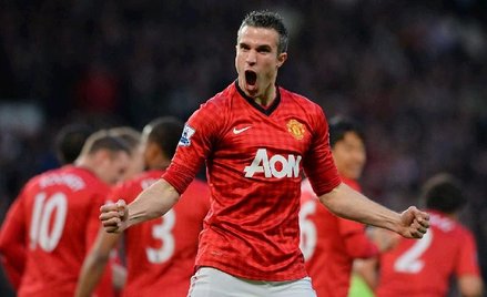 Robin van Persie strzelił w Premiership już 24 gole. Zdaniem Fergusona ma równie dobry wpływ na kole