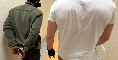 Policjanci zatrzymali Litwina za nielegalne przewożenie migrantów