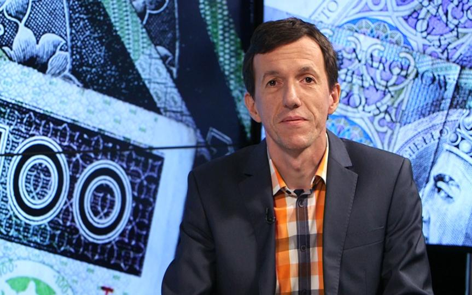 ściem Przemysława Tychmanowicza w Parkiet TV był Marek Rogalski, analityk walutowy DM BOŚ.