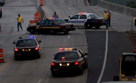 USA: Policjant zastrzelił kobietę, która zadzwoniła pod numer alarmowy