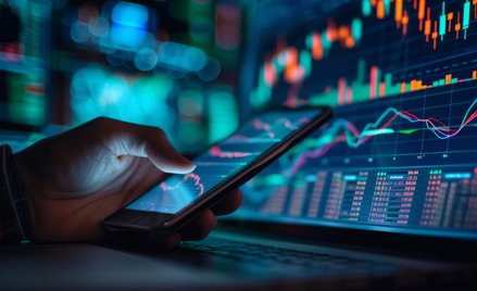 Klienci TFI nie wystraszyli się spadków akcji i obligacji. Jeszcze?