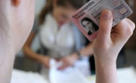 Likwidacja meldunku – mniej obowiązków urzędowych, więcej kłopotów podatkowych