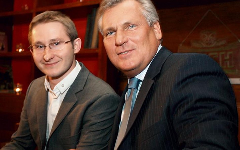 Sławomir Sierakowski deklarował, że patronami intelektualnymi Stowarzyszenia będą Abramowski, Krzywi