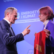 Przewodniczący PO Donald Tusk i aktywistka klimatyczna, która przerwała kongres programowy PO „Energ
