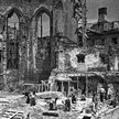 Katedra św. Jana w powstaniu została wysadzona w powietrze. Na zdjęciu w 1947 r.