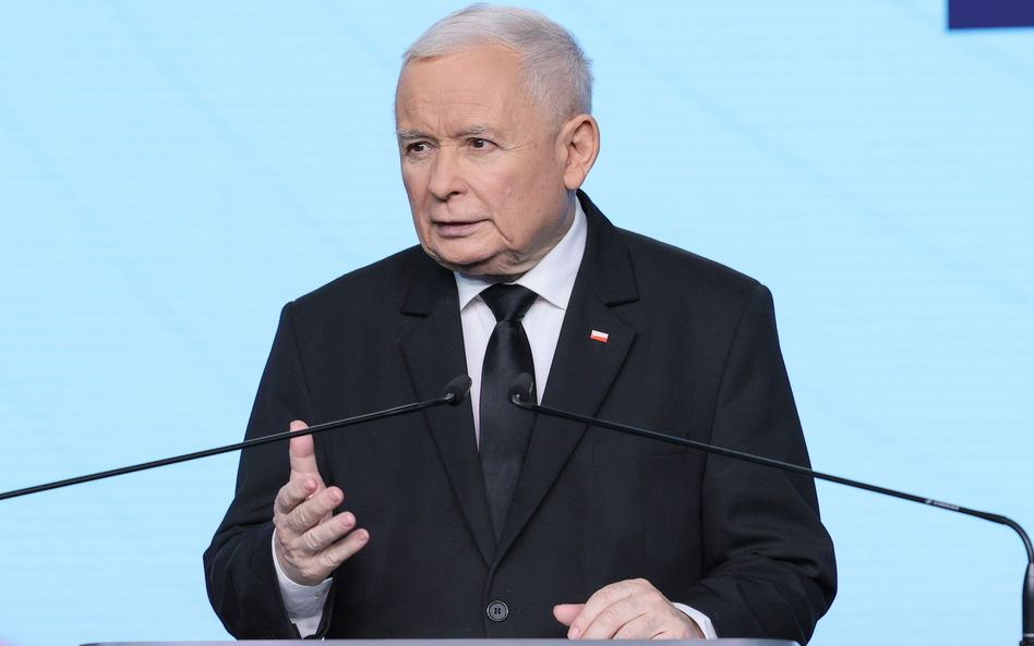 Prezes PiS Jarosław Kaczyński na konferencji prasowej w siedzibie Prawa i Sprawiedliwości