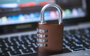 Potrzeba instytucji chroniącej obywateli przed atakami hakerów