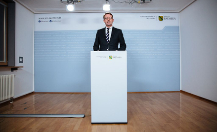 Roland Woeller, szef MSW Saksonii, informuje o aresztowaniach