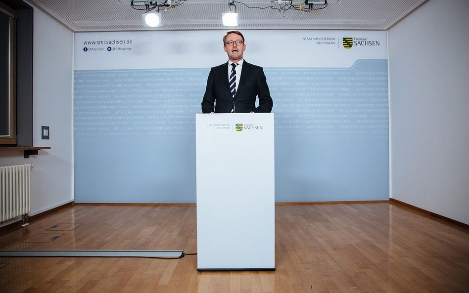 Roland Woeller, szef MSW Saksonii, informuje o aresztowaniach