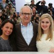 Ken Loach i jego aktorki: Jasmin Riggin i Siobhan Reill w Cannes