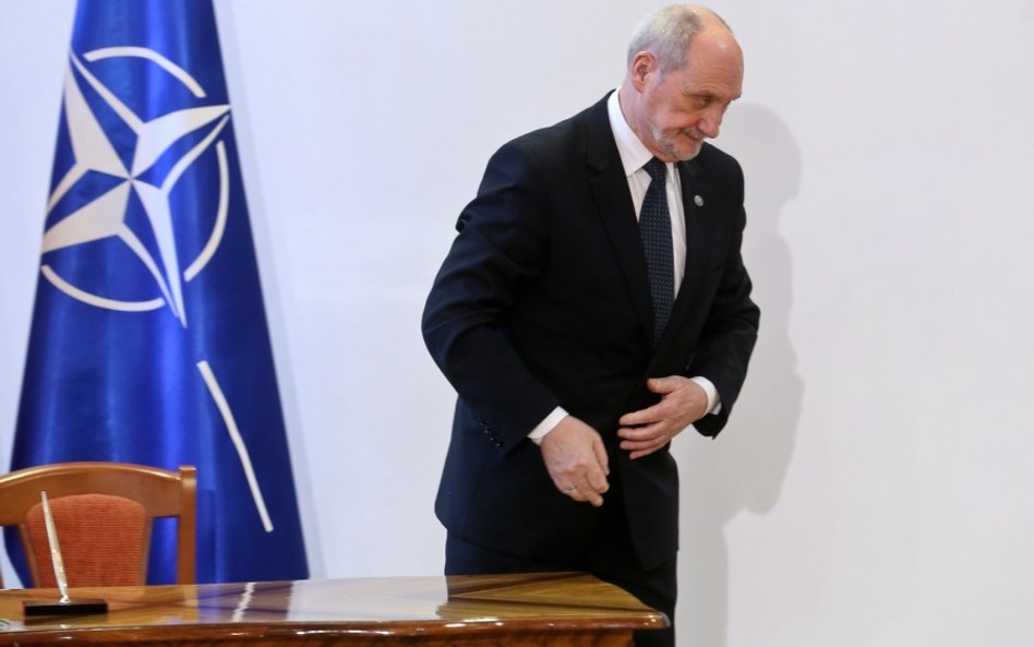 Macierewicz i generałowie z PRL