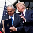 Premier Izraela Benjamin Netanjahu i prezydent USA Donald Trump po podpisaniu porozumień Abrahama, 1