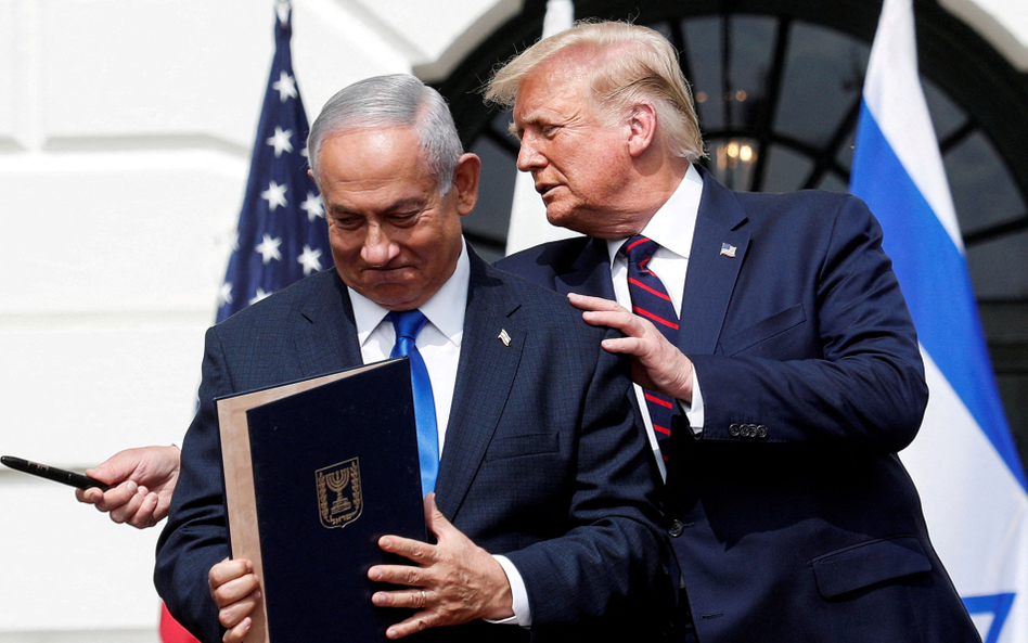 Premier Izraela Benjamin Netanjahu i prezydent USA Donald Trump po podpisaniu porozumień Abrahama, 1