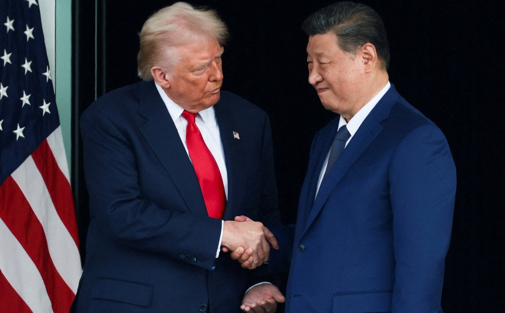 Ameryka walczy z Iranem, Chiny szykują się na zyski