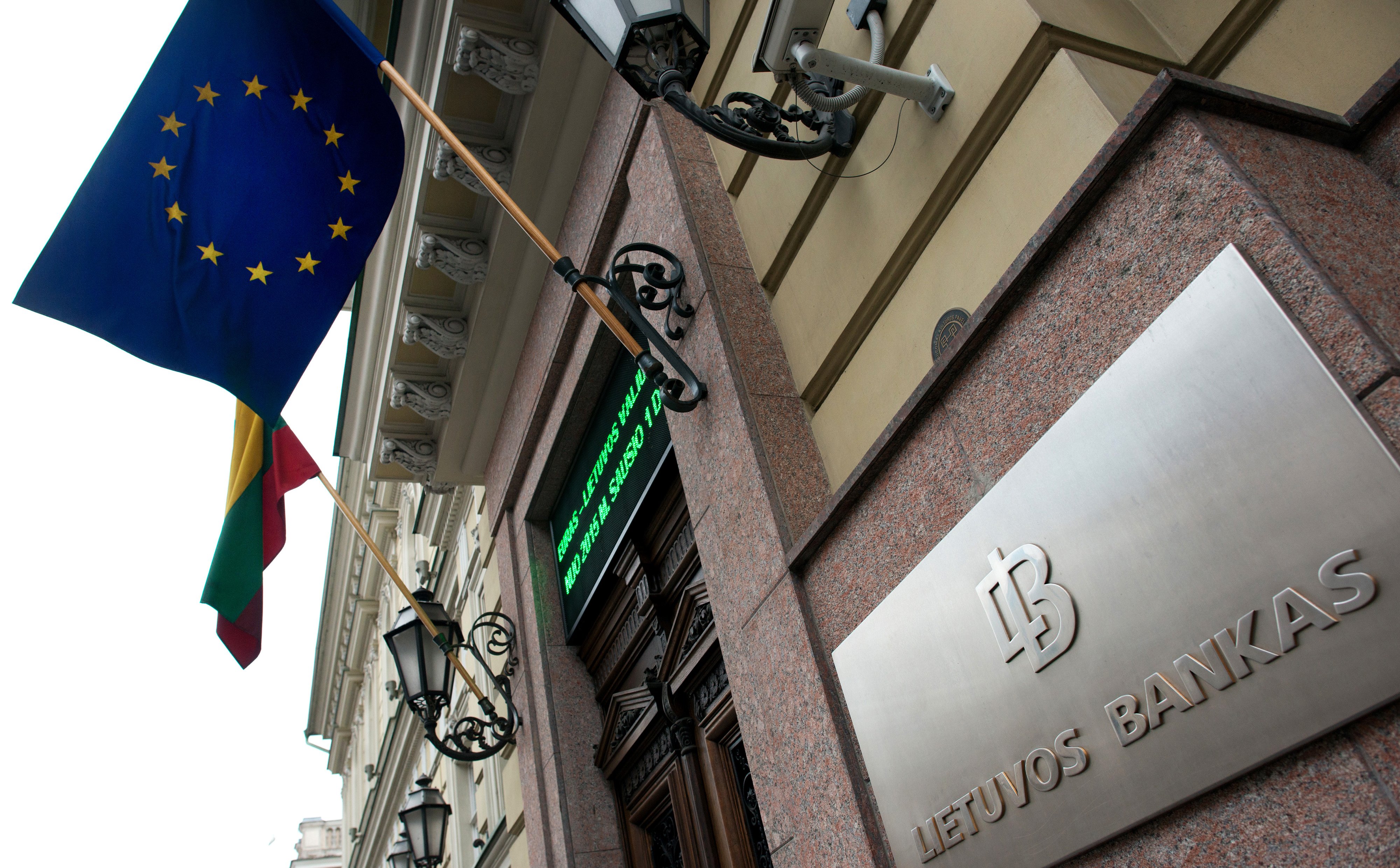 Kryptowalutowa afera korupcyjna na Litwie. Zamieszany urzędnik banku centralnego