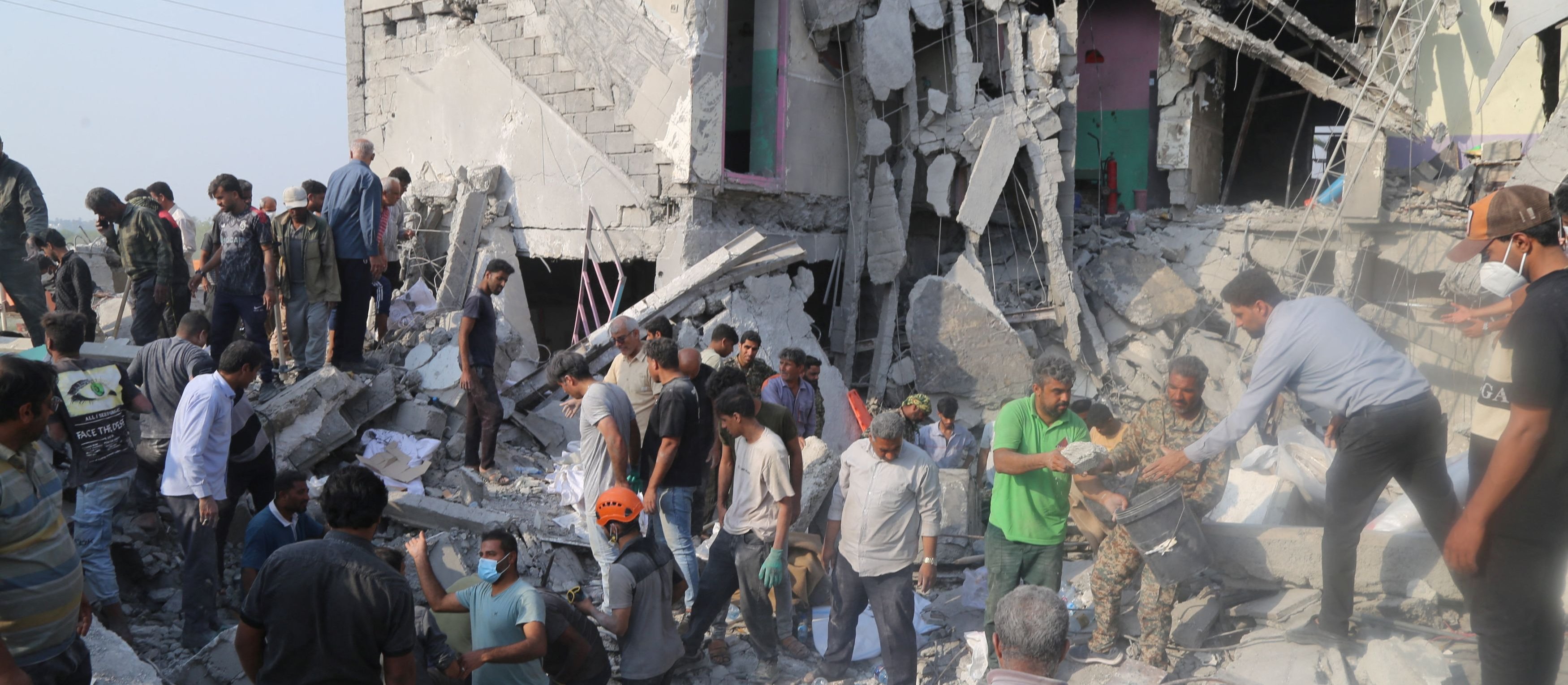 Wojska USA lub Izraela zbombardowały szkołę podstawową w Iranie. Media: Zginęło 120 dzieci