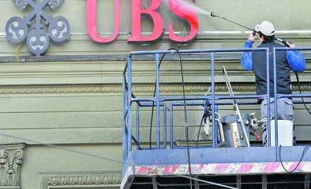 Duże szwajcarskie banki, w tym UBS, będą musiały wskazać oddziały, które zostaną zlikwidowane w razi