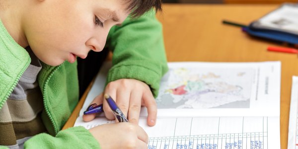 Od września 2026 r. nowe zasady oceniania uczniów — prace domowe mogą podnieść ocenę