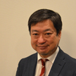 Ken Jimbo jest profesorem na tokijskim uniwersytecie Keiō, ekspertem w dziedzinie Indo-Pacyfiku