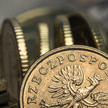 Złoty poddał się weekendowej atmosferze
