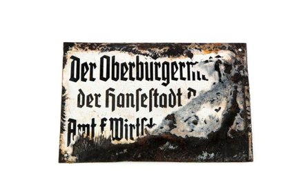 Tablica z przestrzelinami z Gdańska