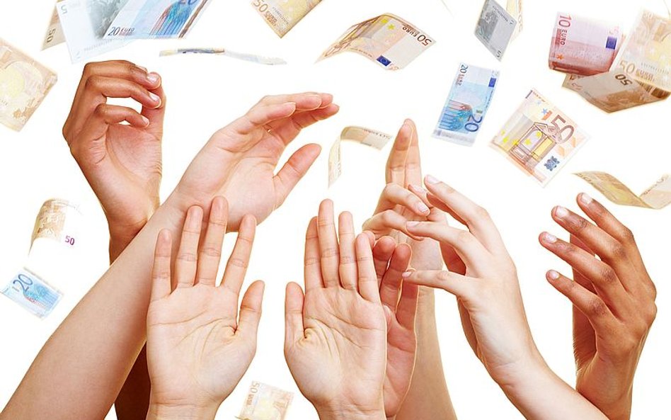 Związki i pracodawcy chcą wiedzieć, jak rząd wydaje pieniądze na świadczenia socjalne