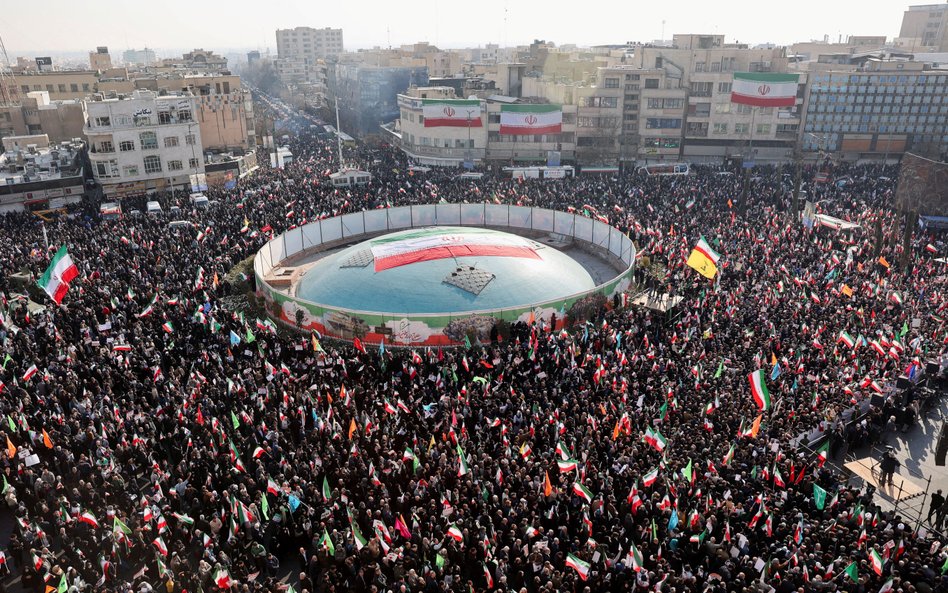 Prorządowy wiec w Teheranie