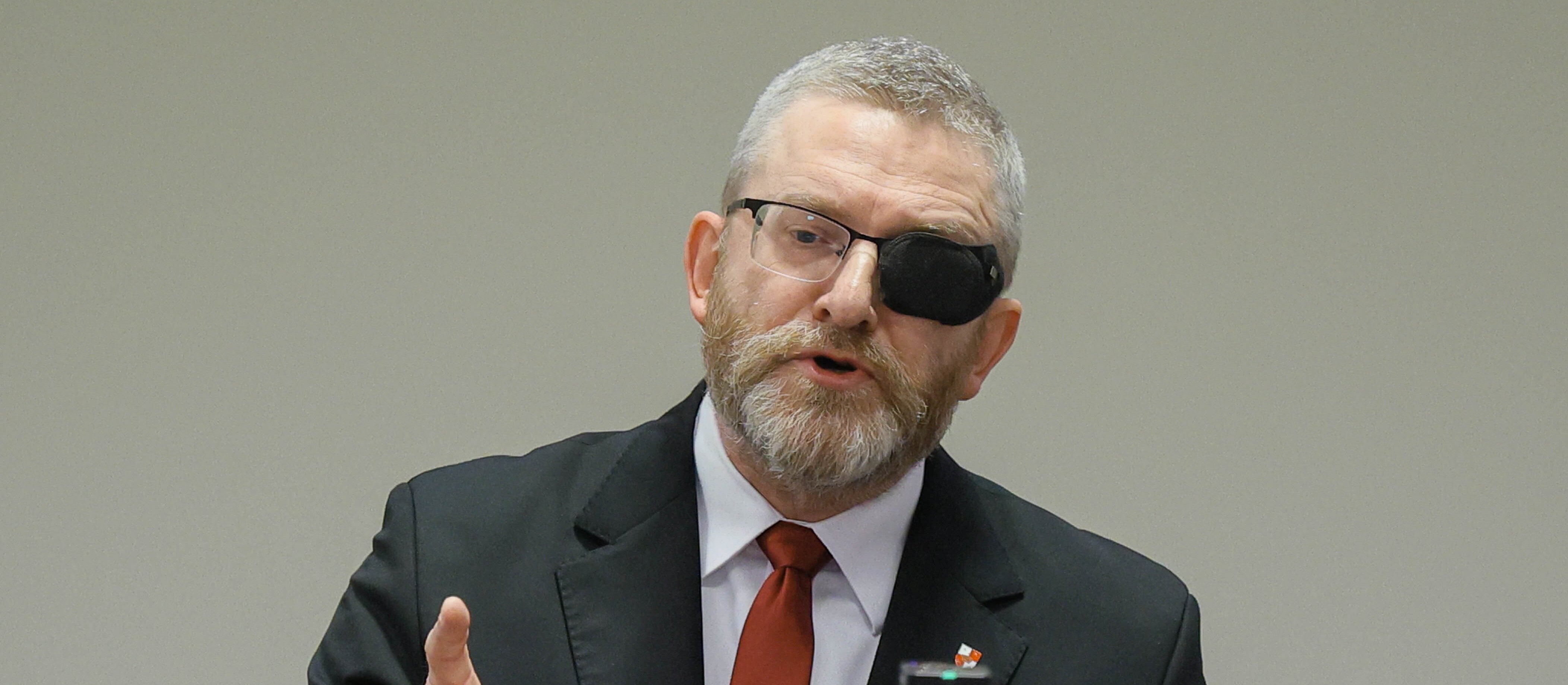 Sondaż partyjny: KO umacnia prowadzenie. W tle wyraźny wzrost poparcia dla jednej partii