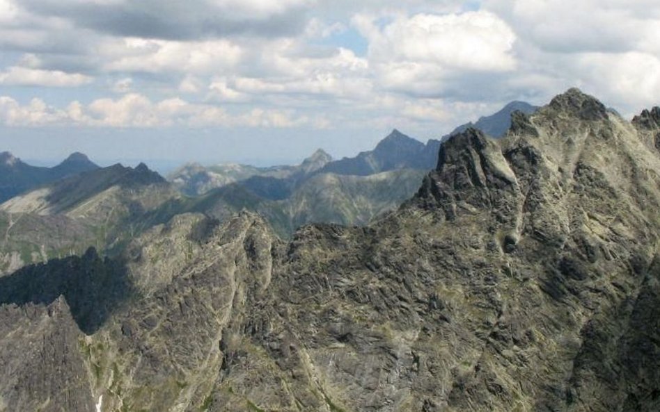 Akcja TOPR. Turysta zgubił szlak na Rysy