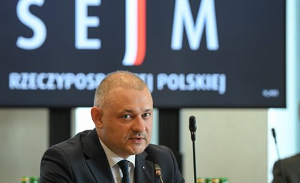 Przewodniczący Rady Mediów Narodowych Wojciech Król na posiedzeniu Komisji Regulaminowej, Spraw Pose